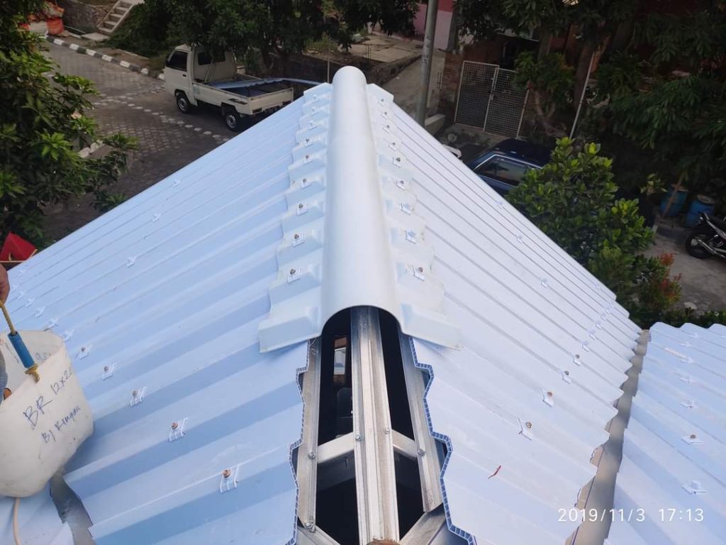 Pemasangan atap baja ringan dan Alderon di Cilandak Jakarta Selatan oleh Petra Truss.