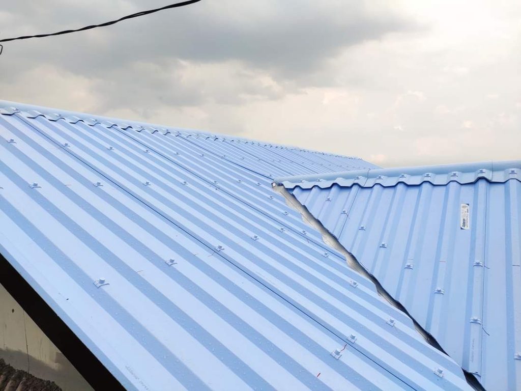 Pemasangan atap baja ringan dan Alderon di Bogor Utara oleh Petra Truss.