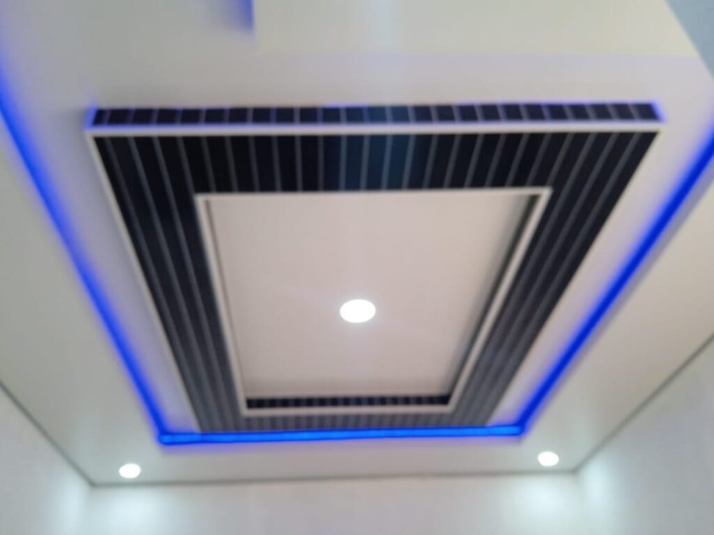 plafon pvc motif garis minimalis