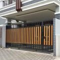 Pintu pagar minimalis rumah modern Serpong