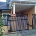 Pintu pagar minimalis Cibinong Bogor oleh Petra Truss