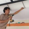 Harga borongan plafon PVC per meter Jabodetabek 2026 lengkap simulasi biaya dan jasa profesional Petra Truss.